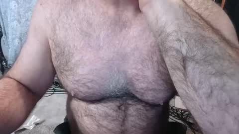 Snapshot of bobbyhill27b chatting on 05/08/26, 01:22 BobbyHill27b online show from 05/08/26, 01:22