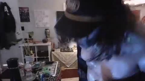 Snapshot of bobbyq2969 chatting on 10/07/25, 09:45 bobbyq2969 online show from 10/07/25, 09:45