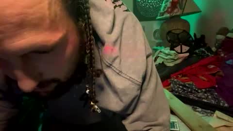 Snapshot of bobbyq2969 chatting on 11/17/25, 04:51 bobbyq2969 online show from 11/17/25, 04:51