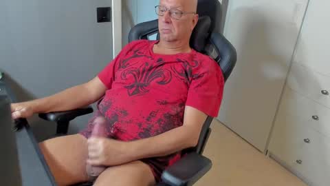 Snapshot of bobo_k chatting on 02/16/25, 12:54 bobo_k online show from 02/16/25, 12:54