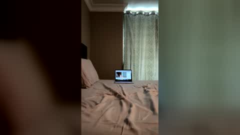 boboutte online show from 05/07/26, 06:57