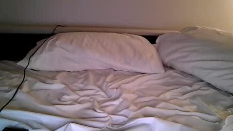 Snapshot of bochen98 chatting on 11/01/25, 07:27 bochen98 online show from 11/01/25, 07:27