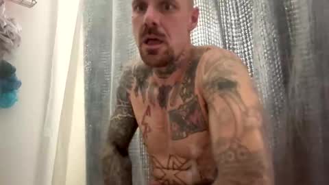 Snapshot of bodyart85_19 chatting on 12/05/24, 01:36 Bodyart85 19 online show from 12/05/24, 01:36