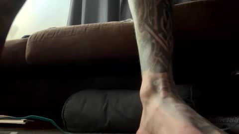 Snapshot of bodyart85_19 chatting on 12/24/24, 10:11 Bodyart85 19 online show from 12/24/24, 10:11