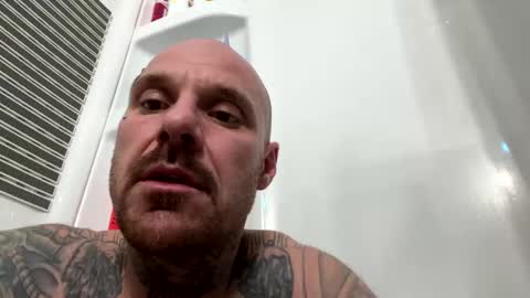 Snapshot of bodyart85_19 chatting on 03/05/25, 08:32 Bodyart85 19 online show from 03/05/25, 08:32