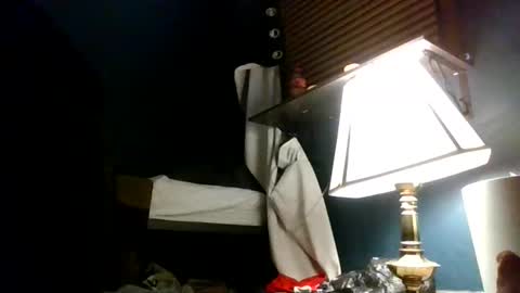 Snapshot of bodyart85_19 chatting on 12/18/25, 12:11 Bodyart85 19 online show from 12/18/25, 12:11