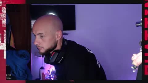 Snapshot of bodyking69 chatting on 01/29/25, 03:01 bodyking69 online show from 01/29/25, 03:01