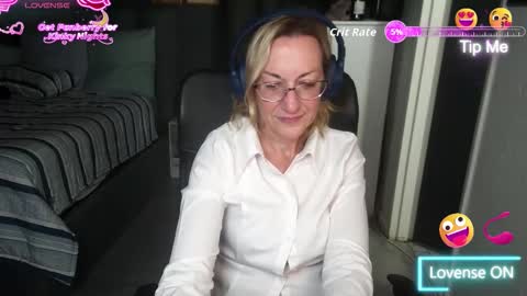 Snapshot of boeslaboes chatting on 10/31/25, 05:03 Ningifun couple online show from 10/31/25, 05:03