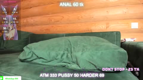 Snapshot of bohemianrhapsody1 chatting on 01/31/25, 08:32 Nail and Olivia online show from 01/31/25, 08:32