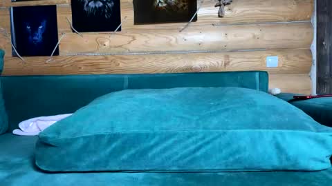 Snapshot of bohemianrhapsody1 chatting on 11/03/25, 10:49 Nail and Olivia online show from 11/03/25, 10:49