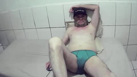 Cesar Augusto Pierdona online show from 09/15/25, 06:52