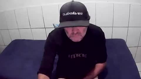 Cesar Augusto Pierdona online show from 12/22/25, 07:22