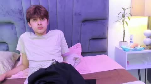 Boleyn online show from 02/23/25, 02:35