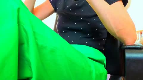 Mia online show from 04/14/26, 02:39