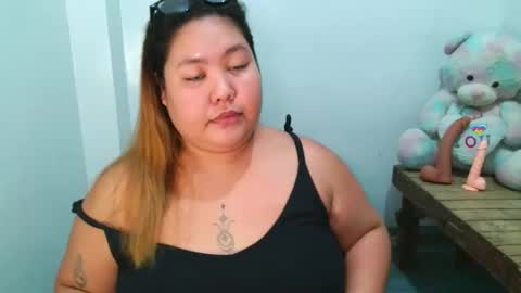 Snapshot of bombastic_darla chatting on 03/13/26, 01:18 bombastic_darla online show from 03/13/26, 01:18