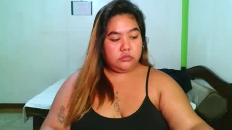 Snapshot of bombastic_darla chatting on 03/27/26, 03:01 bombastic_darla online show from 03/27/26, 03:01