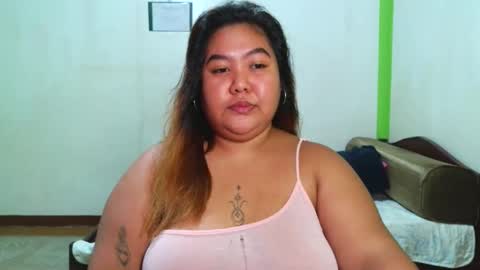 Snapshot of bombastic_darla chatting on 03/27/26, 04:18 bombastic_darla online show from 03/27/26, 04:18