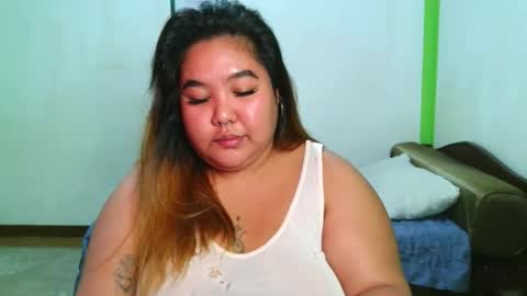 Snapshot of bombastic_darla chatting on 04/07/26, 05:19 bombastic_darla online show from 04/07/26, 05:19