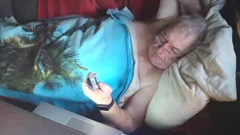 Snapshot of bomber59potsdam chatting on 12/26/24, 01:43 Bomber59potsdam online show from 12/26/24, 01:43