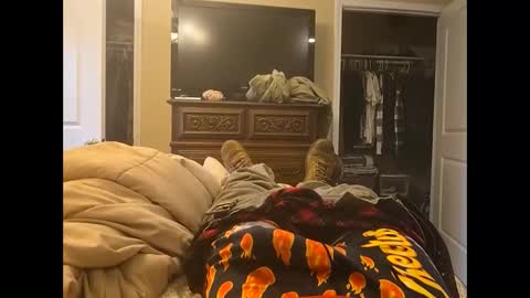 Snapshot of bombinshaman chatting on 12/13/24, 07:53 bombinshaman online show from 12/13/24, 07:53