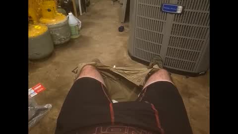 Snapshot of bombinshaman chatting on 09/17/25, 09:05 bombinshaman online show from 09/17/25, 09:05