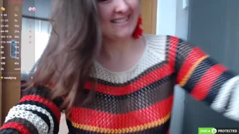 Snapshot of bon_appetits69 chatting on 02/18/25, 11:33 Luthien online show from 02/18/25, 11:33