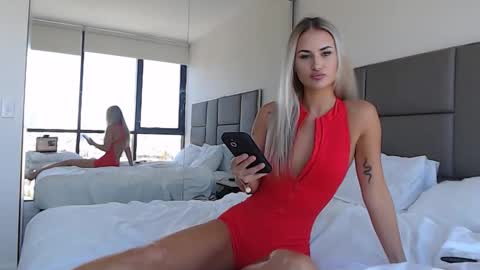 Snapshot of bondibarbie chatting on 12/02/25, 12:38 Bondi Barbie online show from 12/02/25, 12:38