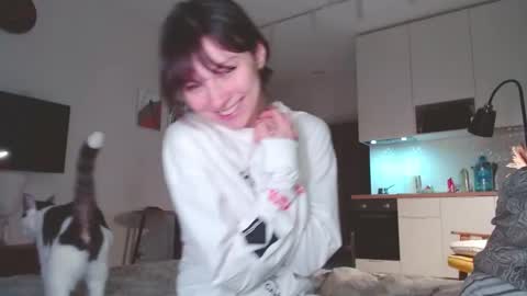 Mary 3 live time content 18   online show from 03/08/26, 08:23