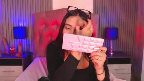 bonnali_lune online show from 11/07/25, 10:43