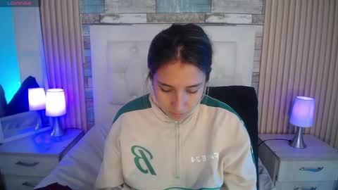 bonnali_lune online show from 04/27/26, 08:40