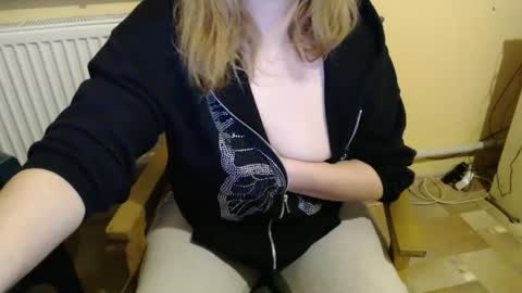 Snapshot of bonnie_fuck_clyde chatting on 01/15/25, 07:48 Bonnie Fuck Clydes online show from 01/15/25, 07:48