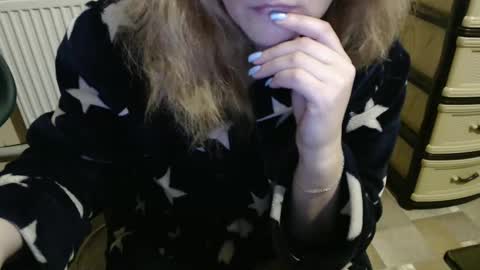 Snapshot of bonnie_fuck_clyde chatting on 01/27/25, 05:03 Bonnie Fuck Clydes online show from 01/27/25, 05:03