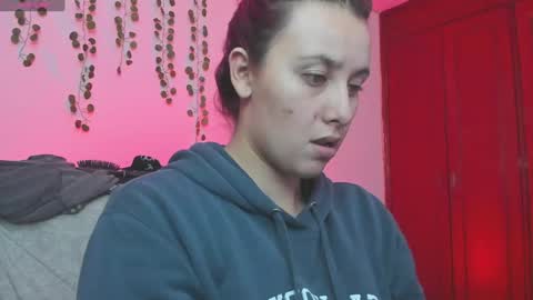 Snapshot of bonnie_moon_ chatting on 12/06/24, 12:34 Bonnie Help me reach 500 likes online show from 12/06/24, 12:34