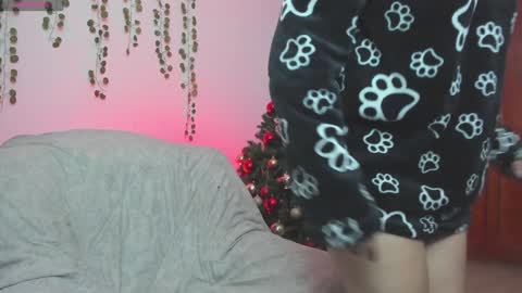 Snapshot of bonnie_moon_ chatting on 01/02/25, 10:55 Bonnie Help me reach 500 likes online show from 01/02/25, 10:55