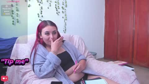 Snapshot of bonnie_moon_ chatting on 01/16/25, 02:51 Bonnie Help me reach 500 likes online show from 01/16/25, 02:51