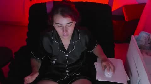 Snapshot of bonnie_moon_ chatting on 10/20/25, 09:59 Bonnie Help me reach 500 likes online show from 10/20/25, 09:59