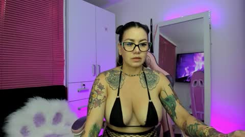 Snapshot of bonnie_ray40 chatting on 02/11/26, 07:19 bonnie online show from 02/11/26, 07:19