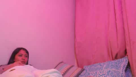 Snapshot of bonnieand_clyde22 chatting on 11/25/25, 02:44 bonnieand_clyde22 online show from 11/25/25, 02:44