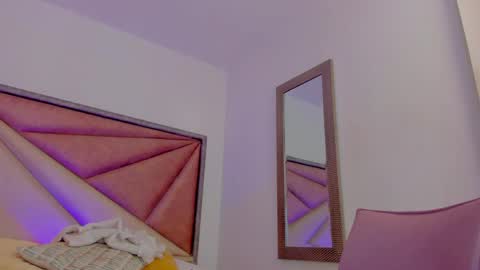 Snapshot of bonniecute_ chatting on 05/14/26, 12:06 online show from 05/14/26, 12:06