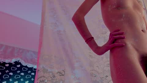 Snapshot of bonniecute_ chatting on 05/16/26, 12:18 online show from 05/16/26, 12:18