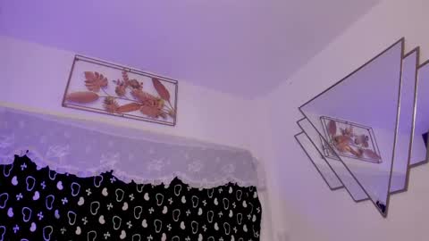 Snapshot of bonniecute_ chatting on 05/19/26, 01:56 online show from 05/19/26, 01:56