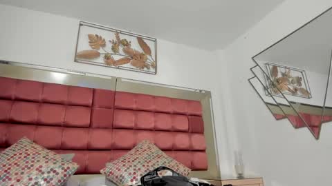 Snapshot of bonniecute_ chatting on 05/22/26, 11:54 online show from 05/22/26, 11:54