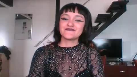 bonniediamond online show from 10/28/25, 07:49