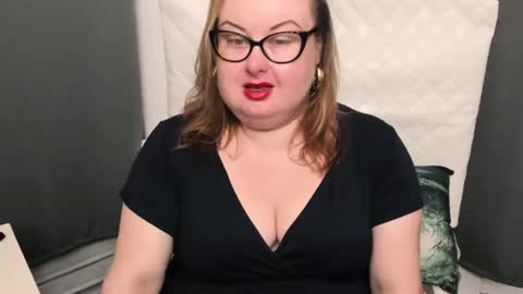 Bonnie online show from 01/25/25, 04:56