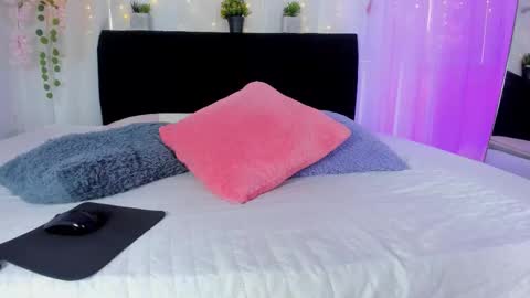 bonny_and_carrot online show from 12/20/25, 06:48