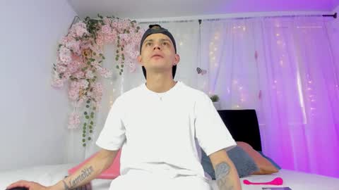 bonny_and_carrot online show from 12/22/25, 07:11