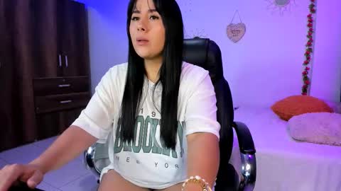 sofia  online show from 01/07/26, 02:58