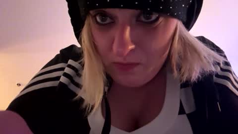 boobookittyfuxx online show from 04/19/26, 07:18