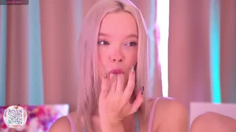 Snapshot of boobybliss chatting on 07/12/26, 08:16 Alina online show from 07/12/26, 08:16