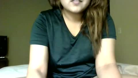 Snapshot of bookishdivya chatting on 11/02/25, 10:28 Divya online show from 11/02/25, 10:28